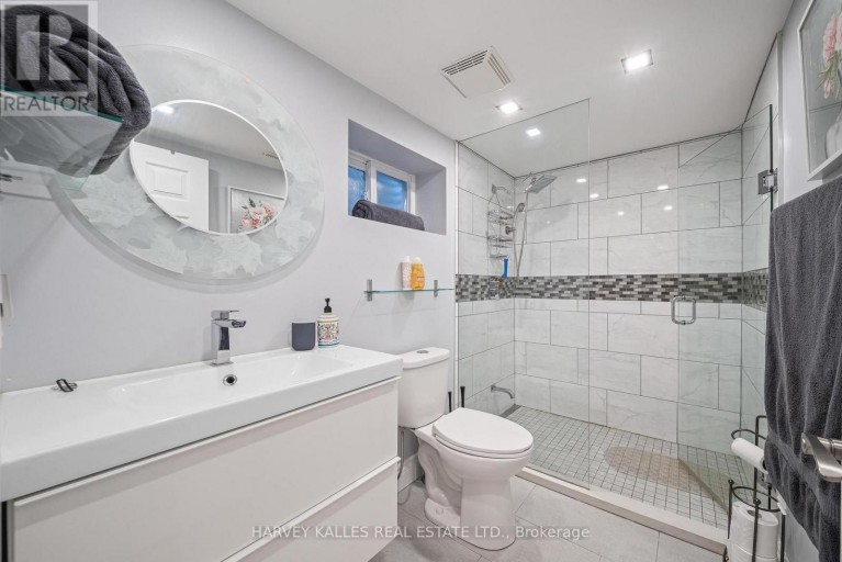221 SNOWSHOE CRESCENT, Markham (German Mills), Ontario, L3T4N2