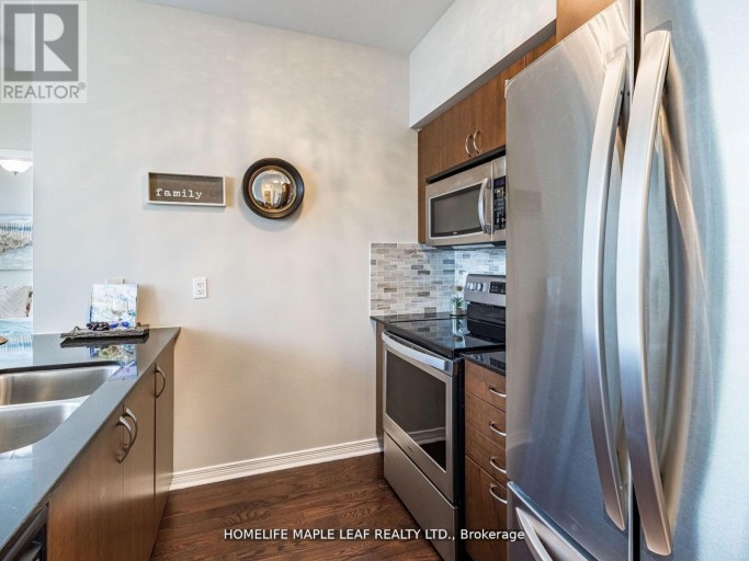 LPH02 - 2240 LAKESHORE BOULEVARD W, Toronto (Mimico), Ontario, M8V0B1