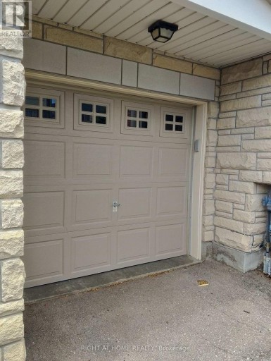 32 ASPEN HILLS ROAD, Brampton (Credit Valley), Ontario, L6Y6E4