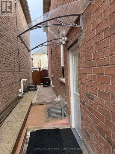 BSMT - 6 LUCKY LANE, Brampton (Sandringham-Wellington), Ontario, L6R3M3