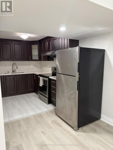 BSMT - 6 LUCKY LANE, Brampton (Sandringham-Wellington), Ontario, L6R3M3