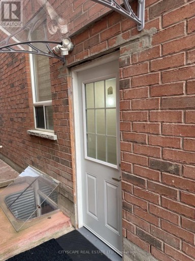 BSMT - 6 LUCKY LANE, Brampton (Sandringham-Wellington), Ontario, L6R3M3