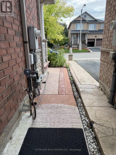 BSMT - 6 LUCKY LANE, Brampton (Sandringham-Wellington), Ontario, L6R3M3