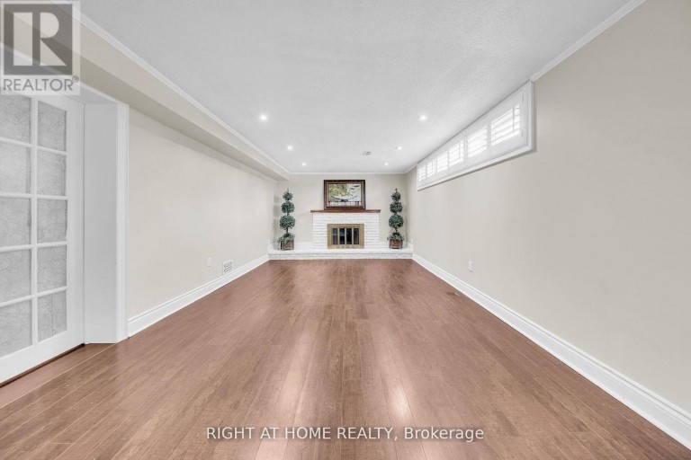 BASEMENT - 19 WALL AVENUE, Toronto (Humberlea-Pelmo Park), Ontario, M9N2N6