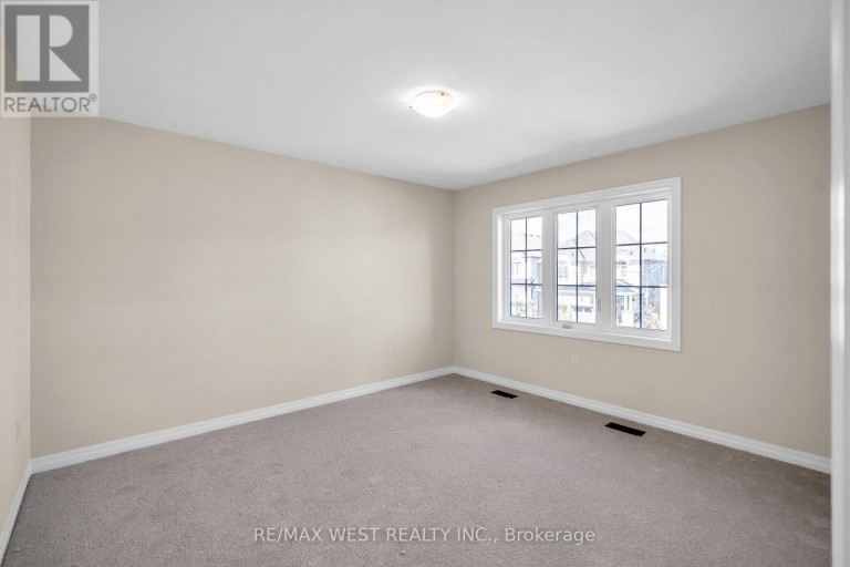 43 ED EWERT AVENUE, Clarington (Newcastle), Ontario, L1B0W7
