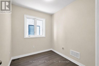 43 ED EWERT AVENUE Clarington (Newcastle) Ontario photo 16