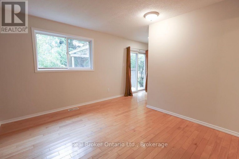 342 FLEMING DRIVE, London East (East D), Ontario, N5V4Y6