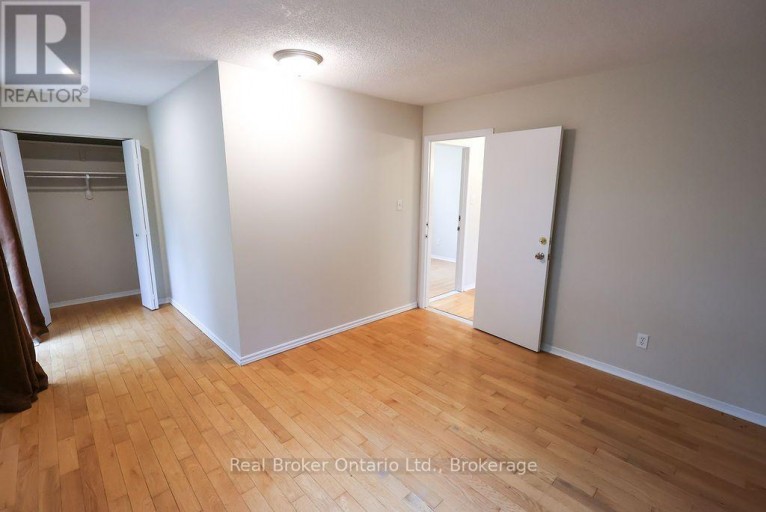 342 FLEMING DRIVE, London East (East D), Ontario, N5V4Y6