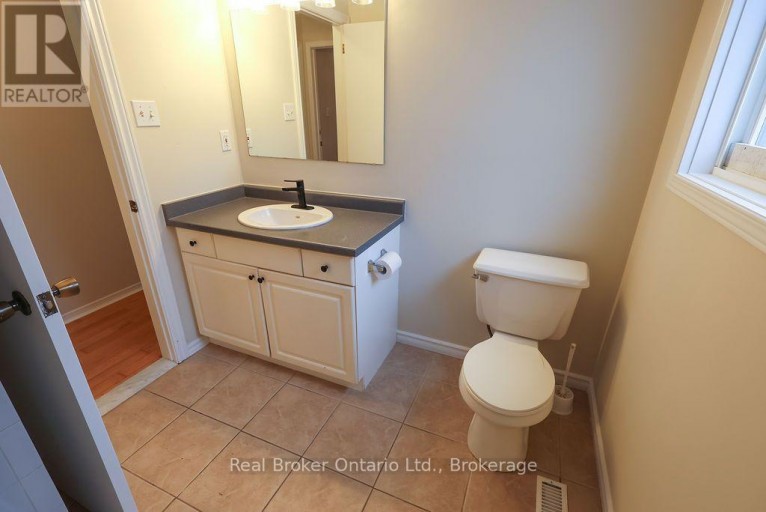 342 FLEMING DRIVE, London East (East D), Ontario, N5V4Y6