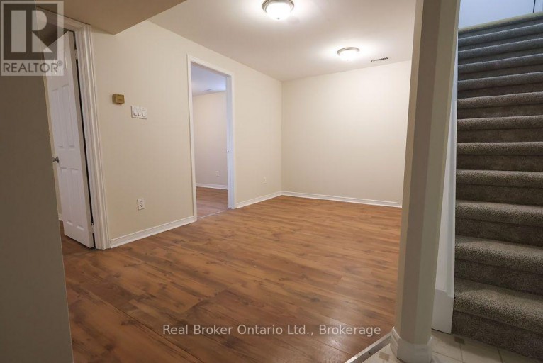 342 FLEMING DRIVE, London East (East D), Ontario, N5V4Y6