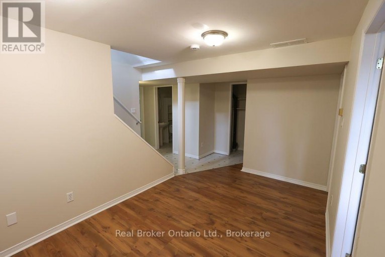 342 FLEMING DRIVE, London East (East D), Ontario, N5V4Y6