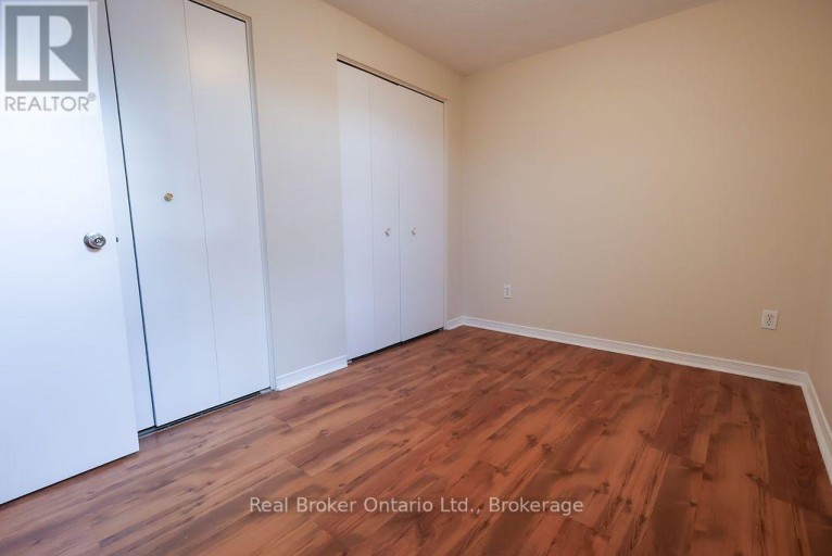 342 FLEMING DRIVE, London East (East D), Ontario, N5V4Y6