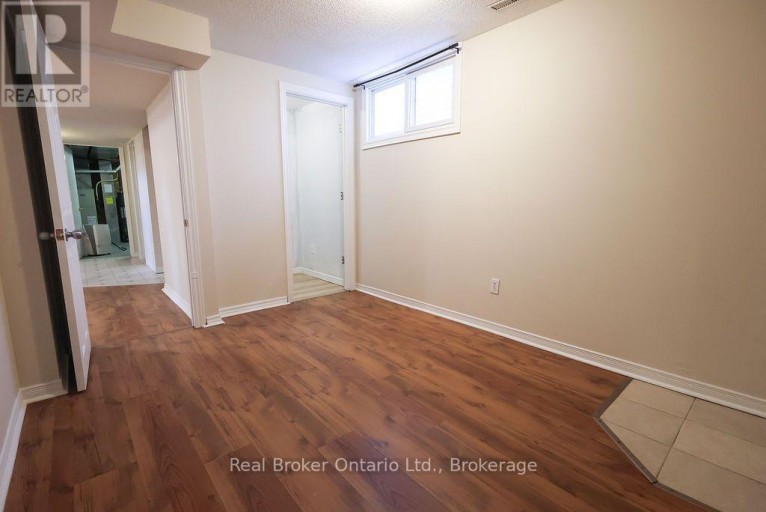 342 FLEMING DRIVE, London East (East D), Ontario, N5V4Y6