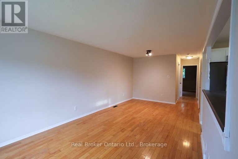 342 FLEMING DRIVE, London East (East D), Ontario, N5V4Y6