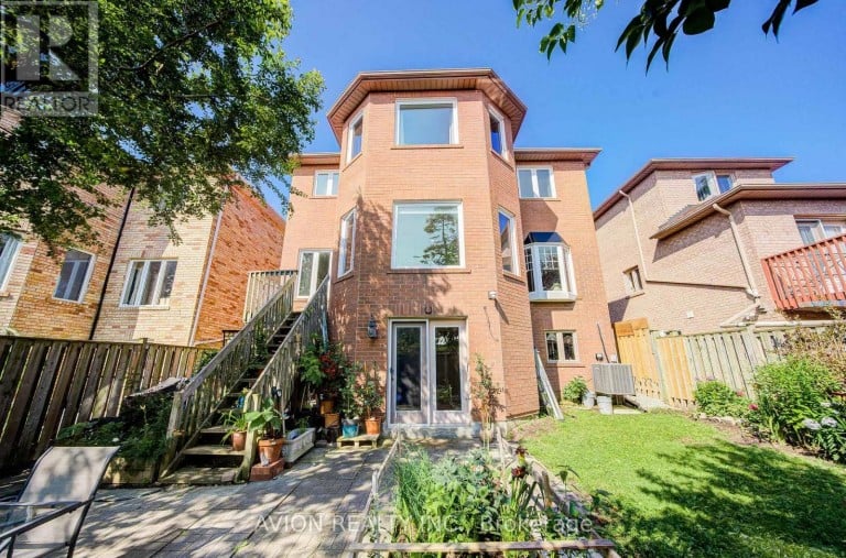 83 STONEBRIDGE BOULEVARD, Toronto (L'Amoreaux), Ontario, M1W4A8