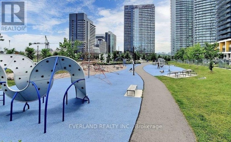 1702 - 95 MCMAHON DRIVE, Toronto (Bayview Village), Ontario, M2K0H2