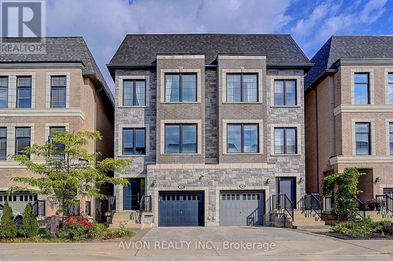 32 MCGURRAN LANE, Richmond Hill (Doncrest), Ontario, L4B0G8