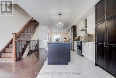 32 MCGURRAN LANE Richmond Hill (Doncrest) Ontario photo 13