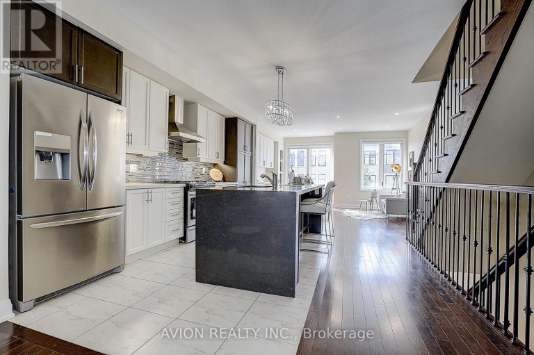 32 MCGURRAN LANE, Richmond Hill (Doncrest), Ontario, L4B0G8
