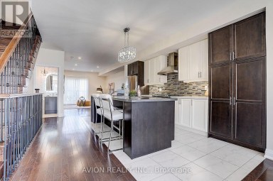 32 MCGURRAN LANE Richmond Hill (Doncrest) Ontario photo 17