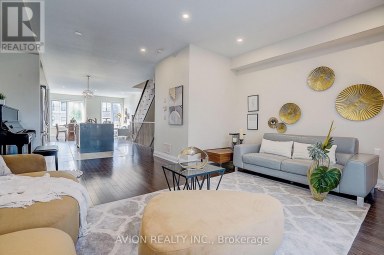 32 MCGURRAN LANE Richmond Hill (Doncrest) Ontario photo 27