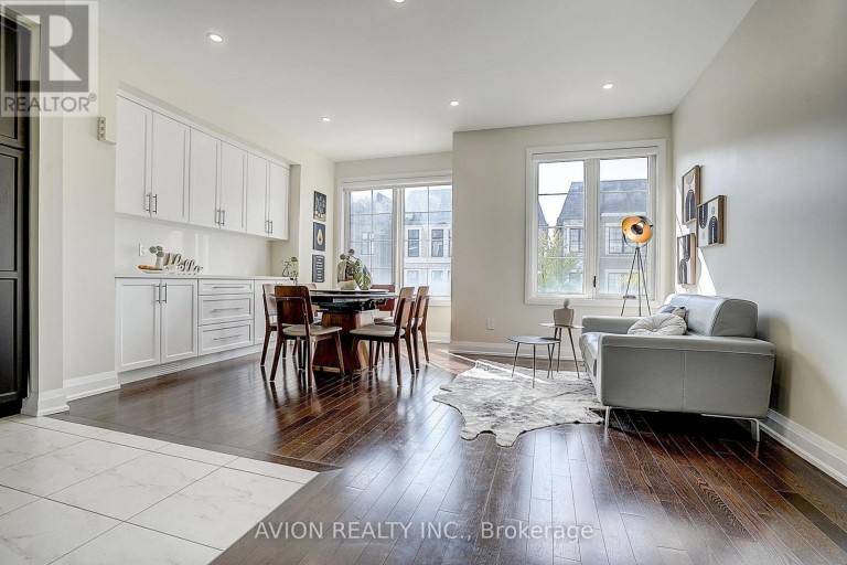 32 MCGURRAN LANE, Richmond Hill (Doncrest), Ontario, L4B0G8