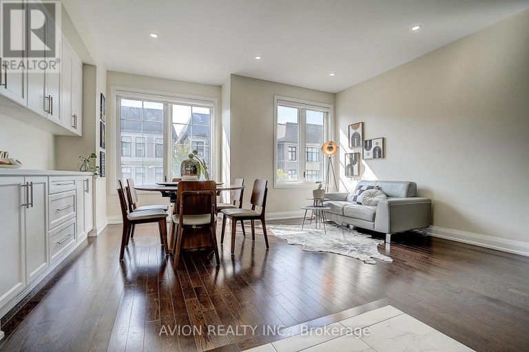 32 MCGURRAN LANE, Richmond Hill (Doncrest), Ontario, L4B0G8