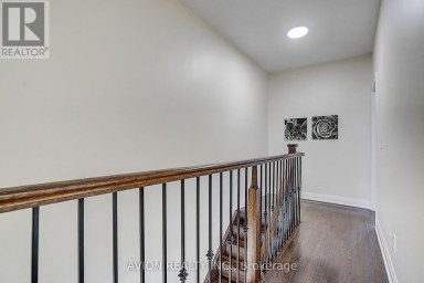32 MCGURRAN LANE Richmond Hill (Doncrest) Ontario photo 36