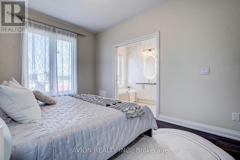 32 MCGURRAN LANE, Richmond Hill (Doncrest), Ontario, L4B0G8