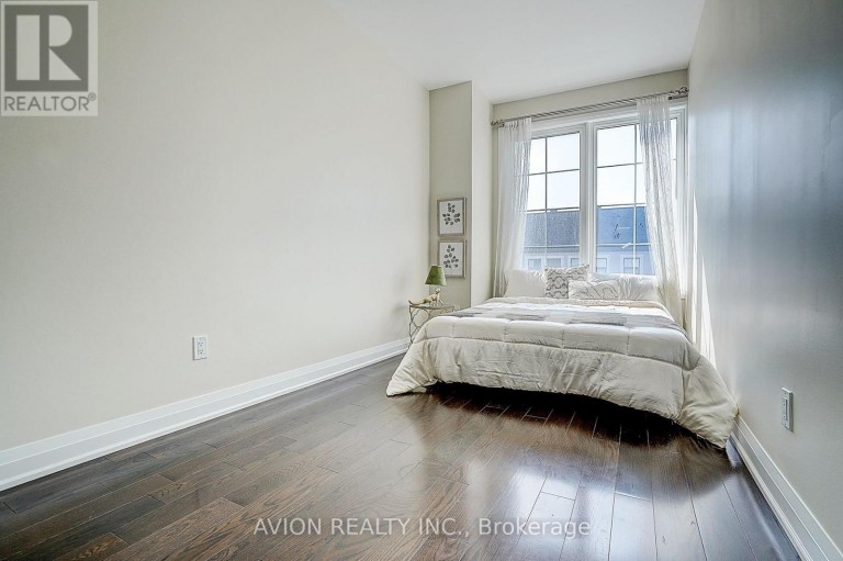 32 MCGURRAN LANE, Richmond Hill (Doncrest), Ontario, L4B0G8