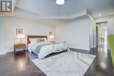 32 MCGURRAN LANE Richmond Hill (Doncrest) Ontario photo 8