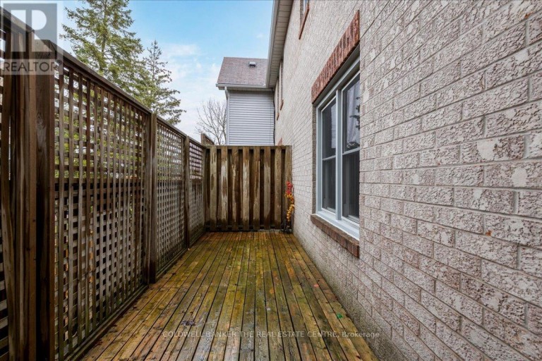 9 - 119 D'AMBROSIO DRIVE, Barrie (Painswick North), Ontario, L4N7N7