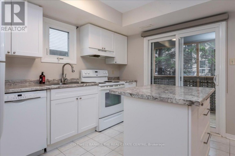 9 - 119 D'AMBROSIO DRIVE, Barrie (Painswick North), Ontario, L4N7N7