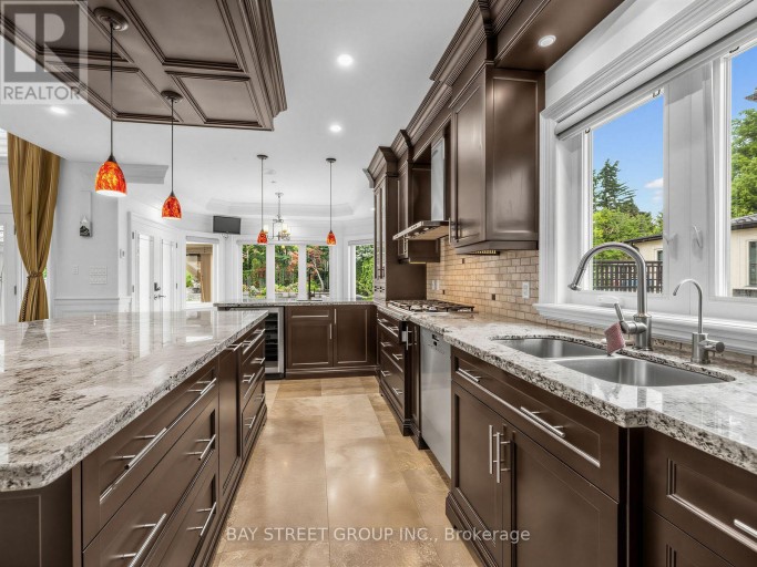 2334 HAMMOND ROAD, Mississauga (Sheridan), Ontario, L5K1T2