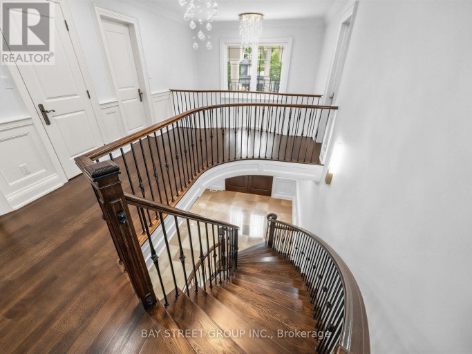 2334 HAMMOND ROAD, Mississauga (Sheridan), Ontario, L5K1T2