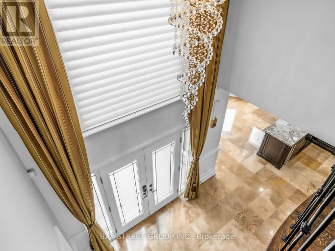 2334 HAMMOND ROAD, Mississauga (Sheridan), Ontario, L5K1T2