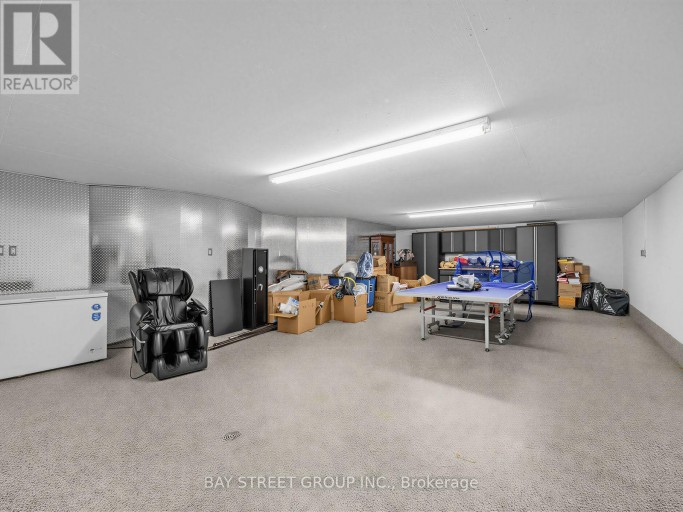 2334 HAMMOND ROAD, Mississauga (Sheridan), Ontario, L5K1T2