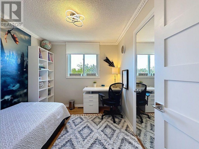 338 BROWNRIDGE DRIVE, Vaughan (Brownridge), Ontario, L4J5X1