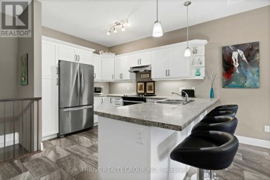 19 - 220 WALNUT STREET Lucan Biddulph (Lucan) Ontario photo 10