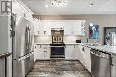 19 - 220 WALNUT STREET Lucan Biddulph (Lucan) Ontario photo 11
