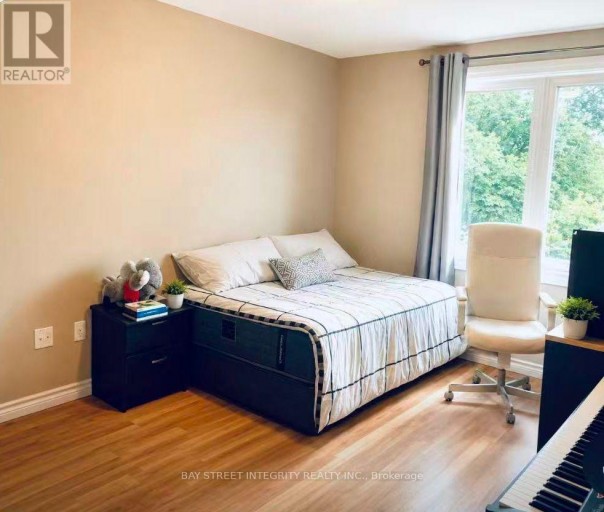 UPPER 758 BRADLEY AVENUE, London South (South Y), Ontario, N6E1J9