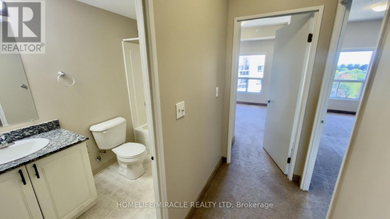 818 - 239 AUBURN DRIVE, Waterloo, Ontario, N2K0B7