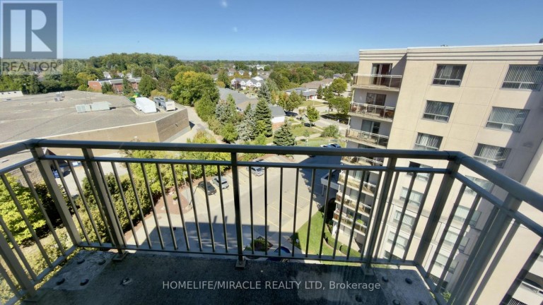 818 - 239 AUBURN DRIVE, Waterloo, Ontario, N2K0B7