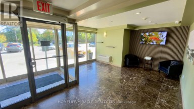 818 - 239 AUBURN DRIVE Waterloo Ontario photo 3