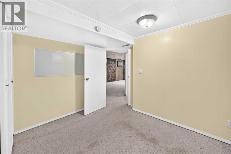 7219 Bow Crescent NW, Calgary, Alberta, T3B2C9