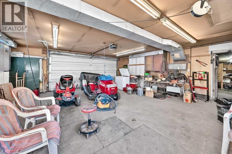 7219 Bow Crescent NW, Calgary, Alberta, T3B2C9