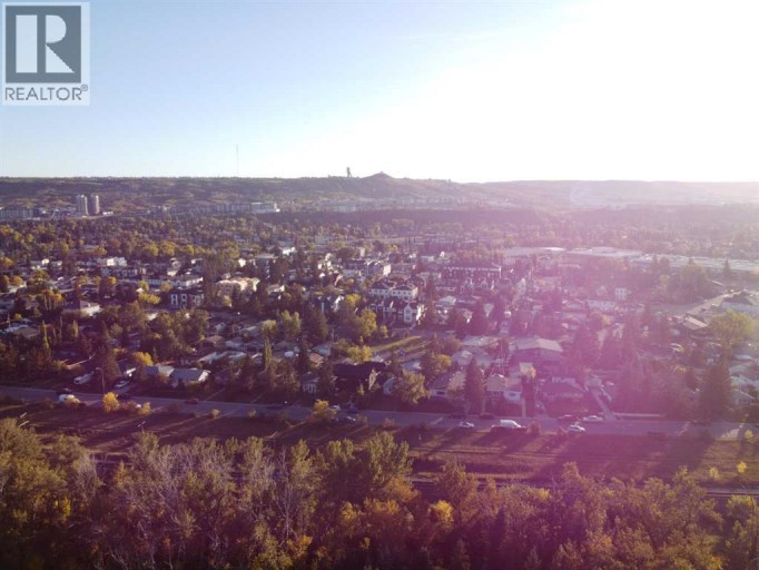 7219 Bow Crescent NW, Calgary, Alberta, T3B2C9