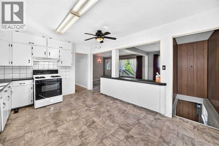 7219 Bow Crescent NW, Calgary, Alberta, T3B2C9