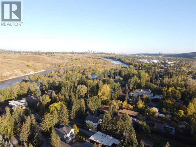 7219 Bow Crescent NW, Calgary, Alberta, T3B2C9