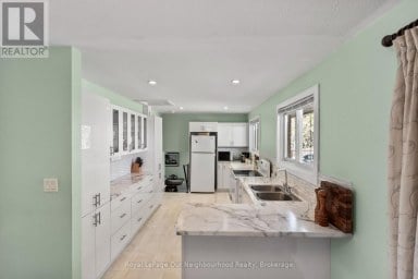 13 ORCHARD CRESCENT Brighton Ontario photo 3